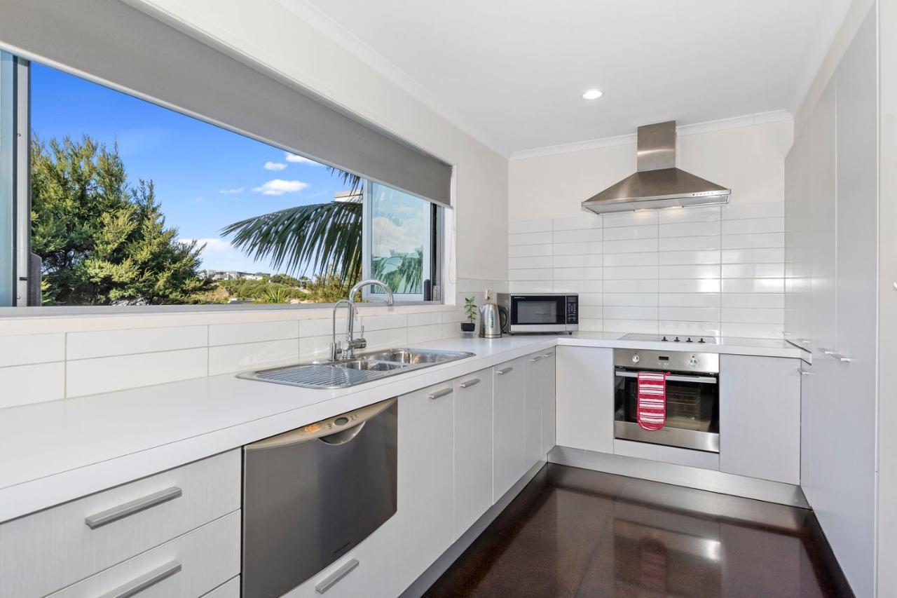 The Nautical Bach - Mangawhai Heads Holiday Home Eksteriør bilde